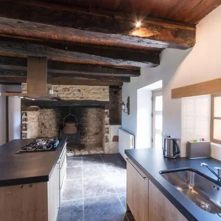 Domaine Des Grands Bois Privatise, 9 Chambres, 18 Personnes, Salle De Jeux, Piscine Panoramique Privee Et Chauffee *