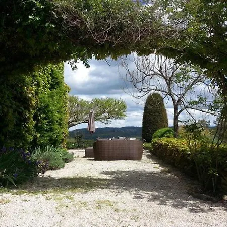 Domaine Des Grands Bois Privatise, 9 Chambres, 18 Personnes, Salle De Jeux, Piscine Panoramique Privee Et Chauffee Sergeac