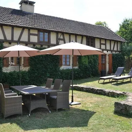 Domaine Des Grands Bois Privatise, 9 Chambres, 18 Personnes, Salle De Jeux, Piscine Panoramique Privee Et Chauffee *