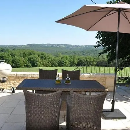 Domaine Des Grands Bois Privatise, 9 Chambres, 18 Personnes, Salle De Jeux, Piscine Panoramique Privee Et Chauffee Holiday home Sergeac