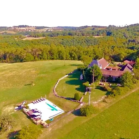 Domaine Des Grands Bois Privatise, 9 Chambres, 18 Personnes, Salle De Jeux, Piscine Panoramique Privee Et Chauffee Holiday home *