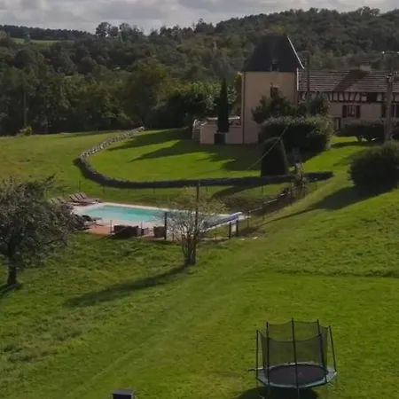 Domaine Des Grands Bois Privatise, 9 Chambres, 18 Personnes, Salle De Jeux, Piscine Panoramique Privee Et Chauffee Holiday home Sergeac
