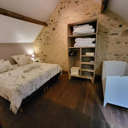 Domaine Des Grands Bois Privatise, 9 Chambres, 18 Personnes, Salle De Jeux, Piscine Panoramique Privee Et Chauffee Holiday home