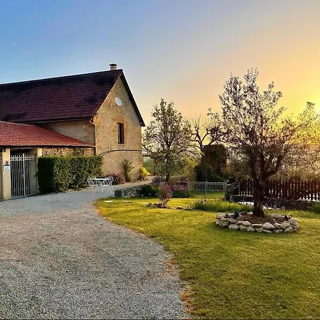Holiday home Domaine Des Grands Bois Privatise, 9 Chambres, 18 Personnes, Salle De Jeux, Piscine Panoramique Privee Et Chauffee *